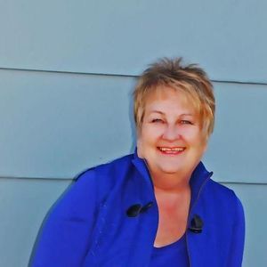 Meet your Posher, Linda